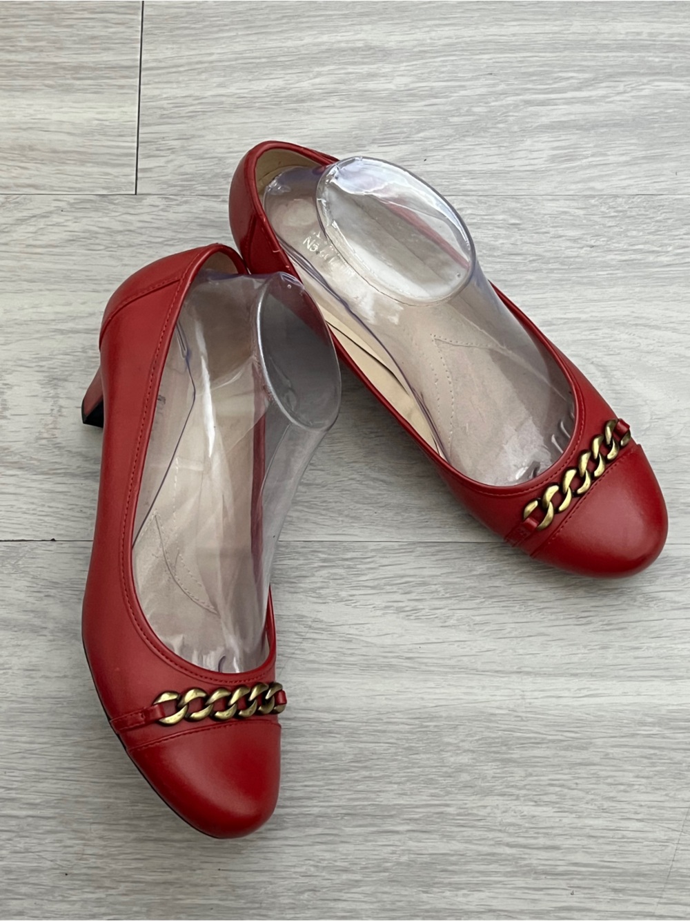 Naturalizer N5 Comfort Red Chain Pumps Heels 8W Wide